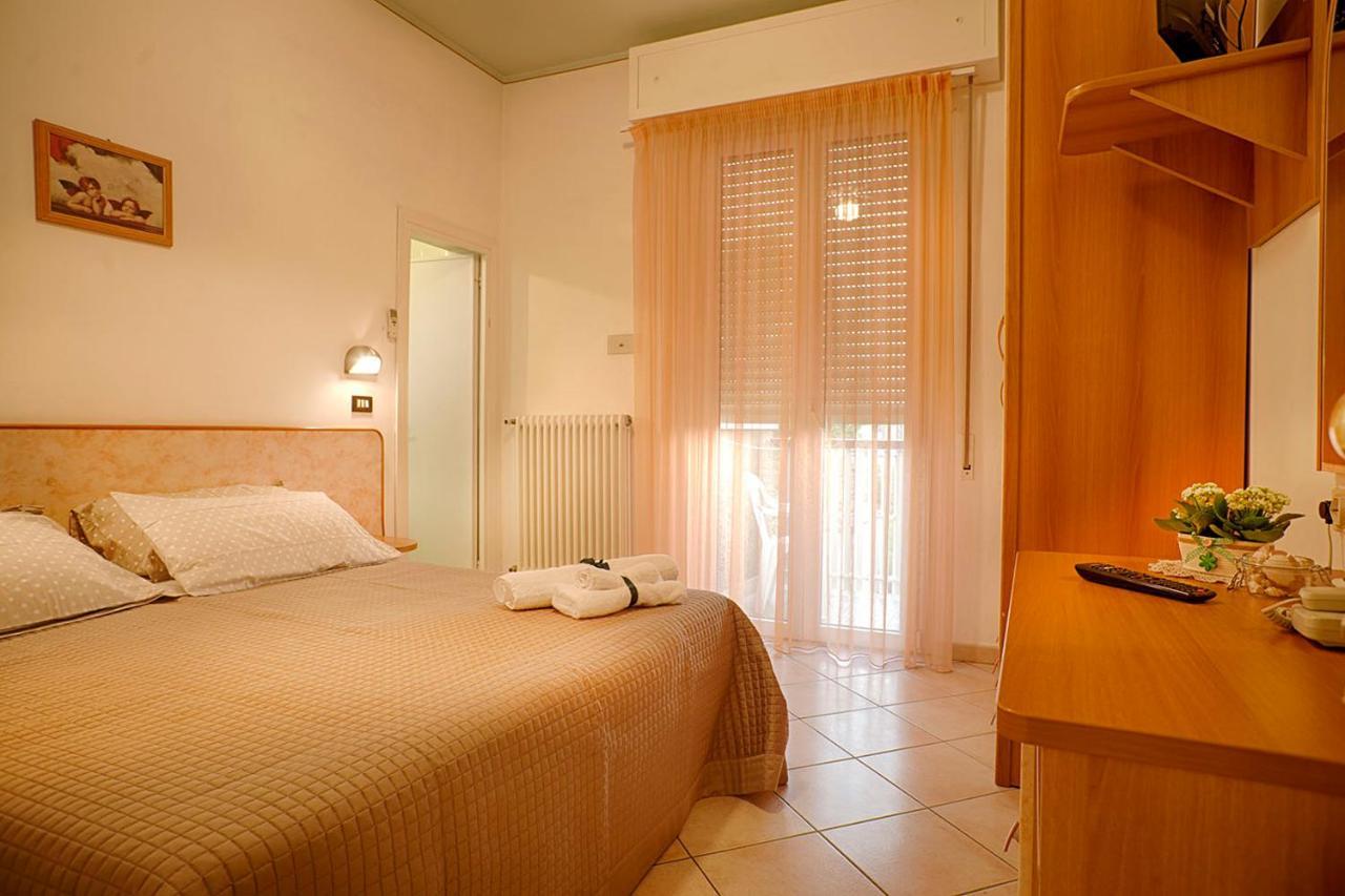 Hotel Verdemare Rimini Exteriér fotografie